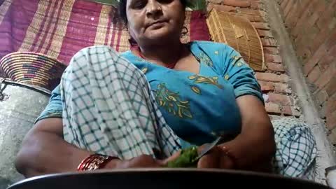 Mona online show from 09.13.25