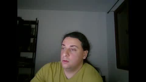 Snapshot of bicuriousguy1993 chatting on 12.17.24 BiCuriousGuy online show from 12.17.24