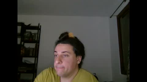 Snapshot of bicuriousguy1993 chatting on 02.10.25 BiCuriousGuy online show from 02.10.25