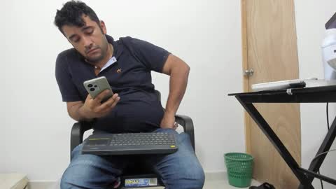 Tommy online show from 11.30.25