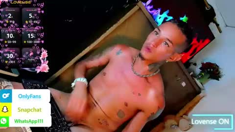 Stiven Leon online show from 01.04.25