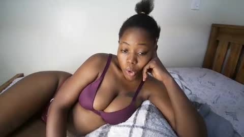 bigassmello_ online show from 04.16.26