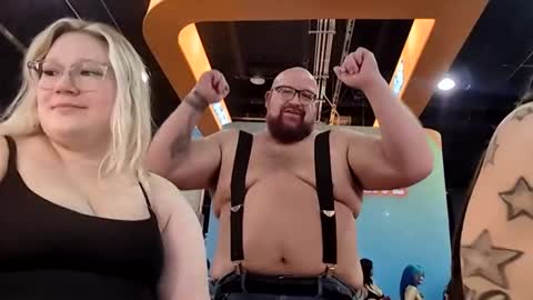 BigBear4Cuddles online show from 04.10.26