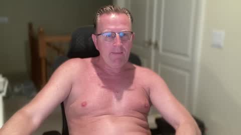 Snapshot of bigblondviking chatting on 02.25.25 bigblondviking online show from 02.25.25