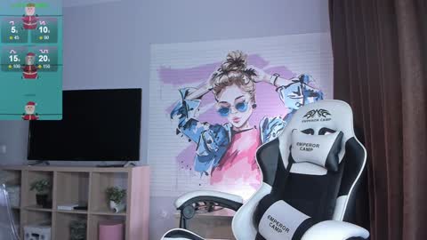 Snapshot of bigboobsalise chatting on 12.22.24 Alise online show from 12.22.24