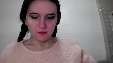 Isabella online show from 12.20.24