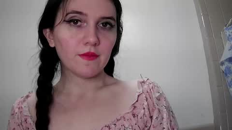Isabella online show from 12.22.24