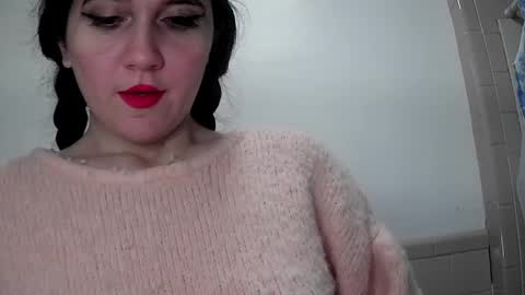 Isabella online show from 12.24.24