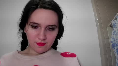 Isabella online show from 12.31.24