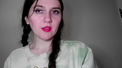 Isabella online show from 01.19.25