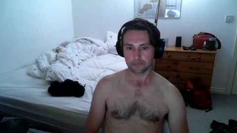 Snapshot of bigbrit_25 chatting on 06.18.26 Big Brit online show from 06.18.26