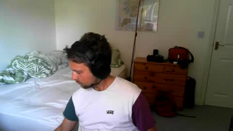 Snapshot of bigbrit_25 chatting on 06.25.26 Big Brit online show from 06.25.26