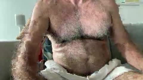 Snapshot of bigbush1 chatting on 12.21.25 big bush online show from 12.21.25