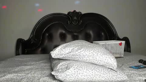 bigbuttsarena online show from 10.05.25