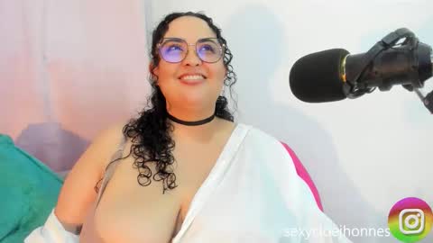 Snapshot of bigcloe chatting on 09.12.25 Cloe online show from 09.12.25