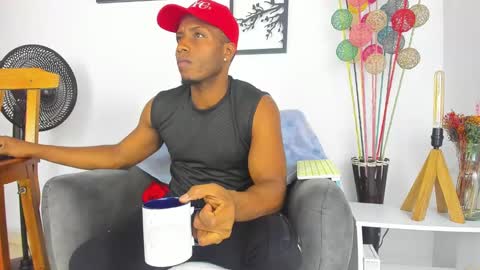 sexy muscle online show from 02.03.25