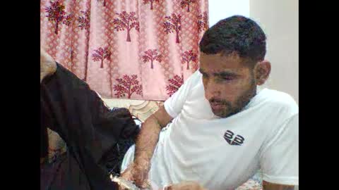 Snapshot of bigcockboy2580 chatting on 02.03.25 akash online show from 02.03.25