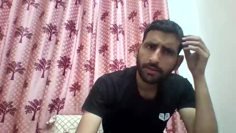 Snapshot of bigcockboy2580 chatting on 02.13.25 akash online show from 02.13.25