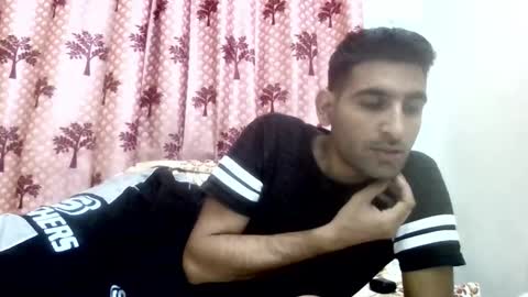 Snapshot of bigcockboy2580 chatting on 11.11.25 akash online show from 11.11.25