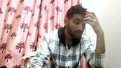 Snapshot of bigcockboy2580 chatting on 11.22.25 akash online show from 11.22.25