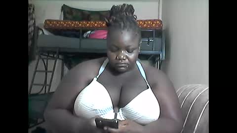 Snapshot of bigdarkass chatting on 11.13.25 VIOLET online show from 11.13.25