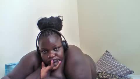 Snapshot of bigdarkass chatting on 12.14.25 VIOLET online show from 12.14.25