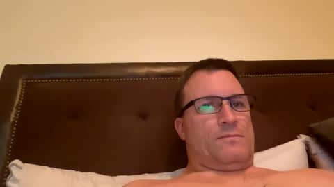 Snapshot of bigger22332233 chatting on 12.23.24 bigger22332233 online show from 12.23.24