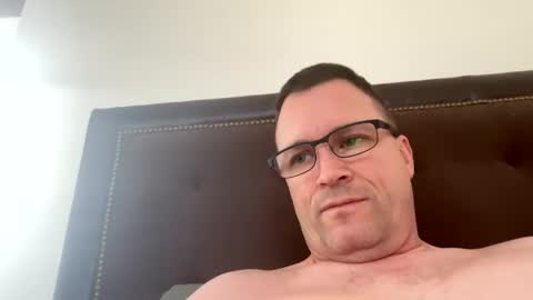 Snapshot of bigger22332233 chatting on 01.11.25 bigger22332233 online show from 01.11.25