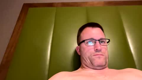 Snapshot of bigger22332233 chatting on 02.23.25 bigger22332233 online show from 02.23.25