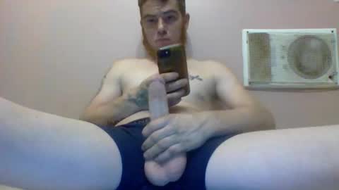 Snapshot of biggingerdick04 chatting on 11.17.25 biggingerdick04 online show from 11.17.25