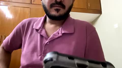 bighandsomesatisfy online show from 01.18.25