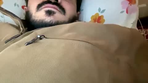 bighandsomesatisfy online show from 02.05.25