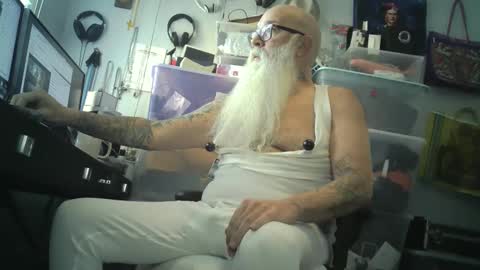 Snapshot of bigjeff01 chatting on 01.26.25 bigjeff01 online show from 01.26.25