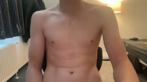 Snapshot of bigleor chatting on 02.16.26 bigleor online show from 02.16.26