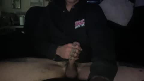 Snapshot of bigloadzisback023 chatting on 01.04.25 bigloadzisback023 online show from 01.04.25