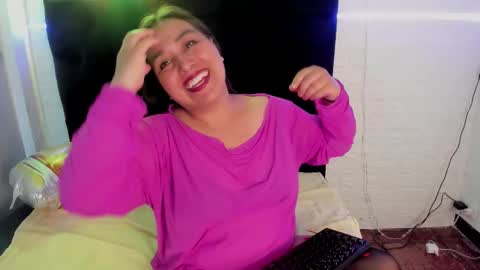 Snapshot of bigmommyspussy chatting on 09.30.25 CARMEN online show from 09.30.25