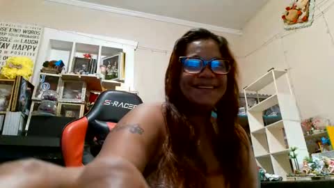 the Mini mami online show from 10.28.25