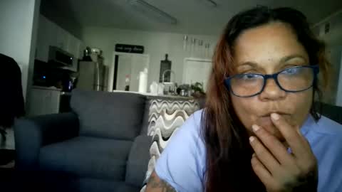 the Mini mami online show from 11.19.25