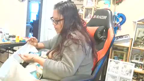 the Mini mami online show from 02.06.26