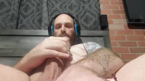Snapshot of bigprick85 chatting on 12.08.24 bigprick85 online show from 12.08.24