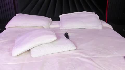 Zayra online show from 09.19.25