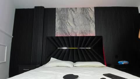 Zayra online show from 09.30.25