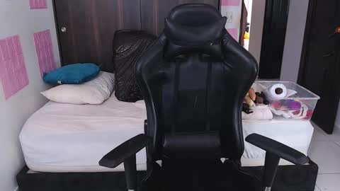 laura online show from 02.12.25