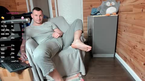 Snapshot of bigsshark chatting on 03.04.26 bigsshark online show from 03.04.26