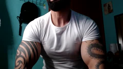 Snapshot of bigstallone chatting on 01.05.25 BigStallion online show from 01.05.25