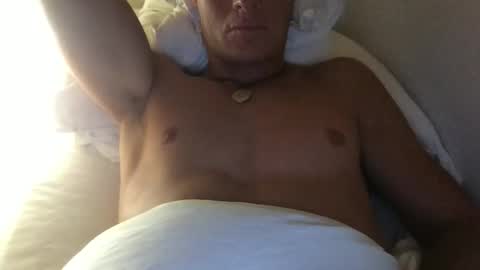 Snapshot of bigswingingdick85 chatting on 09.18.25 bigswingingdick85 online show from 09.18.25