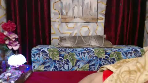 Snapshot of bigthickcock69xx chatting on 02.09.25 sophia online show from 02.09.25