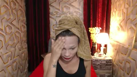 Snapshot of bigthickcock69xx chatting on 11.09.25 sophia online show from 11.09.25