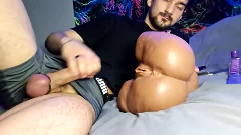 bigwhitecock_liam online show from 05.30.26