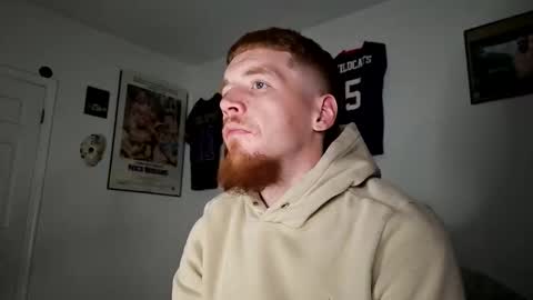 Onlyfans redheadedwhitedick online show from 01.12.26